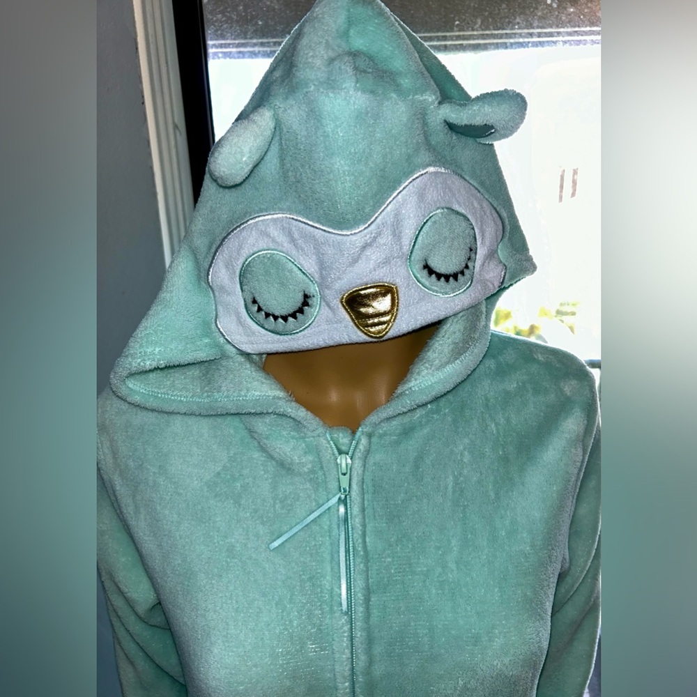PJ Coutour Owl Onesie. Sz. M.  Mint green